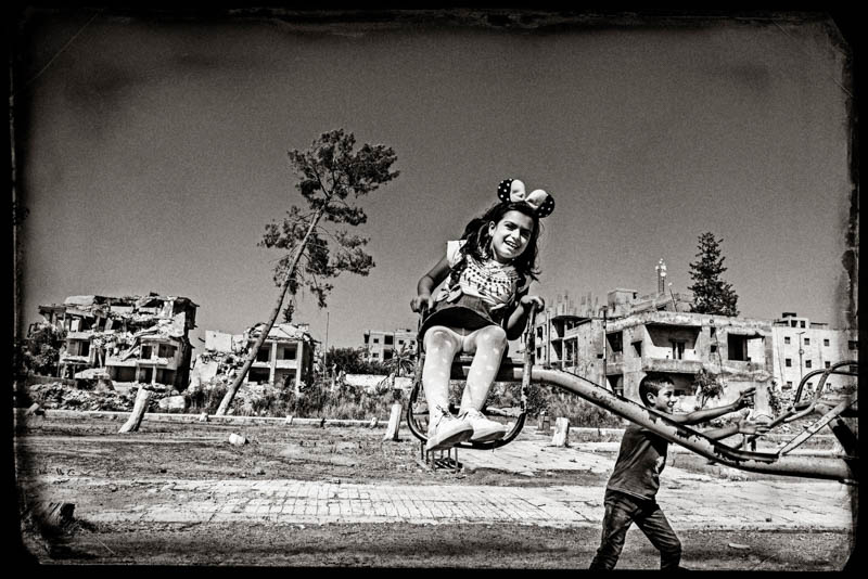 ⬆︎ Raqqa, foto di: Tim Dirven